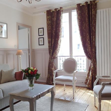 Chambre D Hote : Louvre Elegant Apt Suite Paris Exterior photo