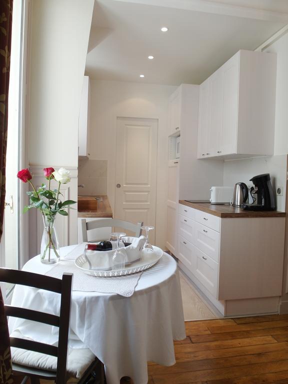 Chambre D Hote : Louvre Elegant Apt Suite Paris Exterior photo