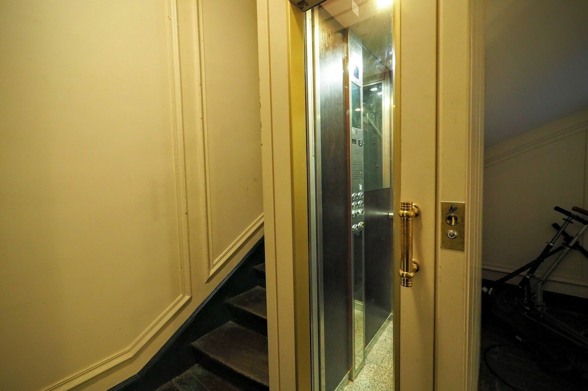 Chambre D Hote : Louvre Elegant Apt Suite Paris Exterior photo