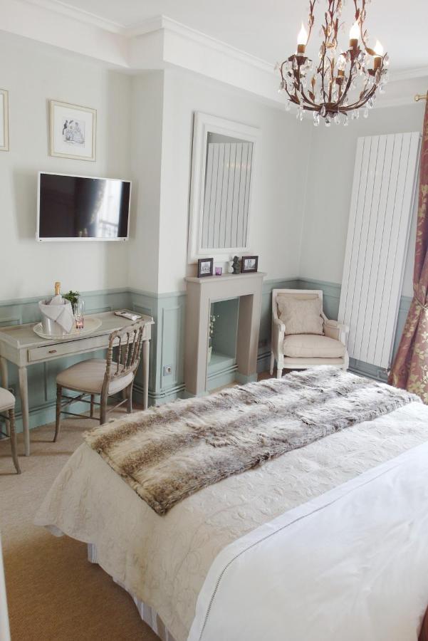 Chambre D Hote : Louvre Elegant Apt Suite Paris Exterior photo